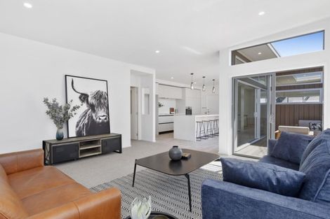 Photo of property in 37 Awatira Drive, Papamoa Beach, Papamoa, 3118