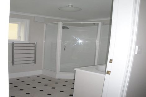 Photo of property in 4/112 Austin Street, Mount Victoria, Wellington, 6011