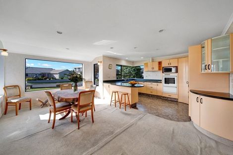 Photo of property in 10 Chatswood Grove, Fitzroy, New Plymouth, 4312