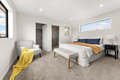 Photo of property in 37c Kingdale Road, Henderson, Auckland, 0610