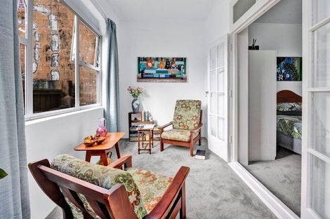 Photo of property in Devonport Apartments, 26/127 Saint Aubyn Street, New Plymouth, 4310