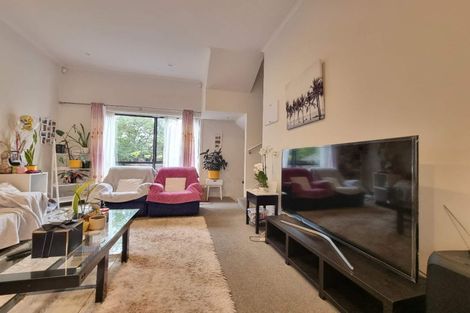 Photo of property in 11/2 Swan Hill Drive, Glen Eden, Auckland, 0602