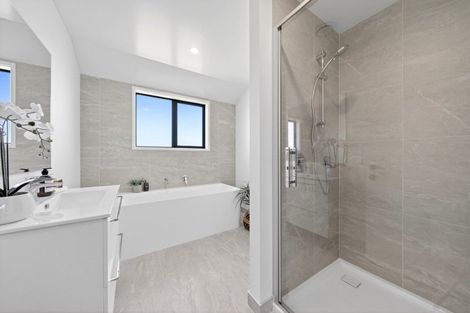 Photo of property in 3 Valentine Street, Lansdowne, 5810