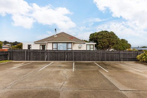 Photo of property in 1 Mana Avenue, Titahi Bay, Porirua, 5022