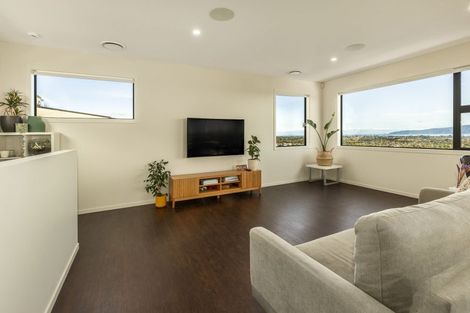 Photo of property in 94 Kotare Street, Waikanae, 5036