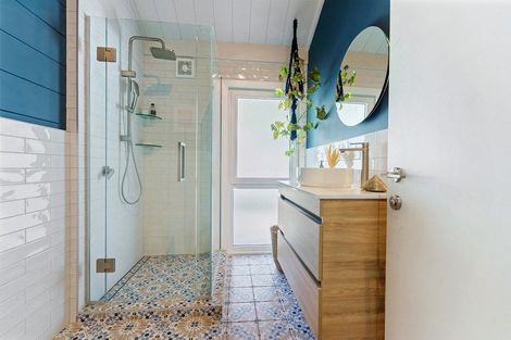 Photo of property in 175 Raumati Road, Raumati Beach, Paraparaumu, 5032