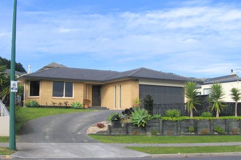 Photo of property in 38 Lansell Drive, East Tamaki Heights, Auckland, 2016