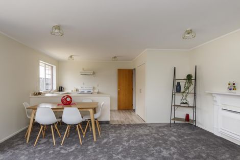 Photo of property in 5b Carroll Street, Palmerston North, 4410