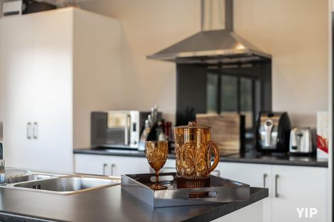 Photo of property in 130 Amesbury Drive, Churton Park, Wellington, 6037