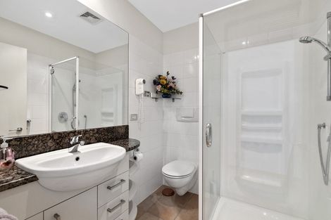 Photo of property in The Sands Apartments, 18/47 The Strand, Takapuna, Auckland, 0622