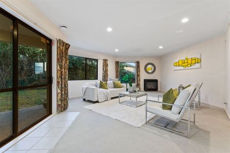 Photo of property in 43 Chieftain Rise, Goodwood Heights, Auckland, 2105