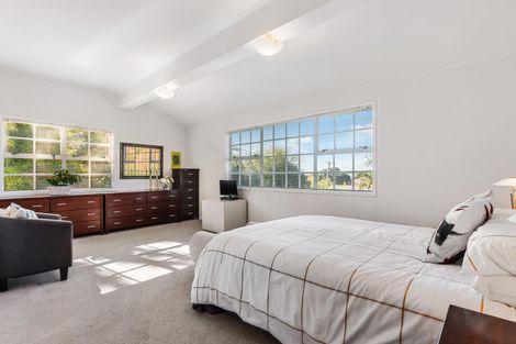 Photo of property in 9 Pah Road, Cockle Bay, Auckland, 2014