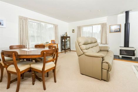 Photo of property in 1/35 Aberdeen Road, Castor Bay, Auckland, 0620