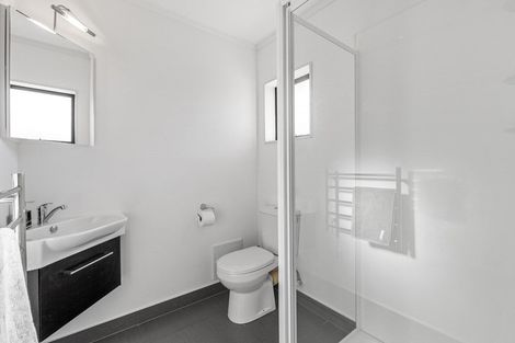 Photo of property in 15 Pounamu Avenue, Greenhithe, Auckland, 0632