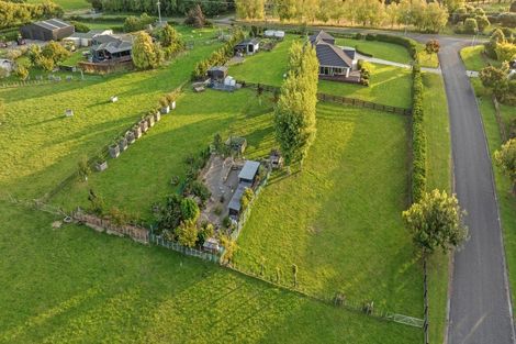 Photo of property in 2 Tutakarae Road, Kelvin Grove, Palmerston North, 4470