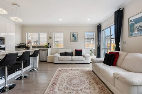 Photo of property in 20 Drumbuoy Drive, Flat Bush, Auckland, 2019