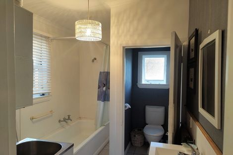 Photo of property in 108 Waikawa Road, Picton, 7220