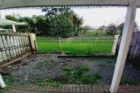 Photo of property in 19/8 Margan Avenue, New Lynn, Auckland, 0600