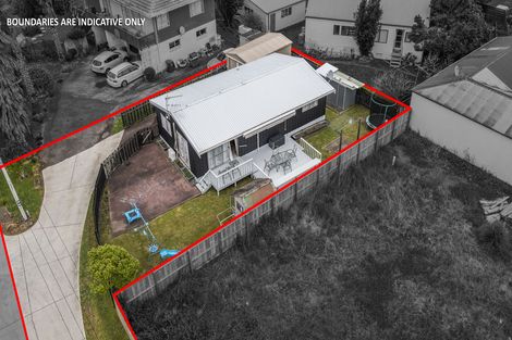 Photo of property in 67b Manuroa Road, Takanini, 2112