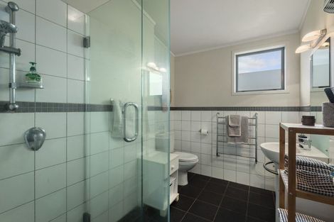 Photo of property in 32 Roretana Drive, Athenree, Waihi Beach, 3177