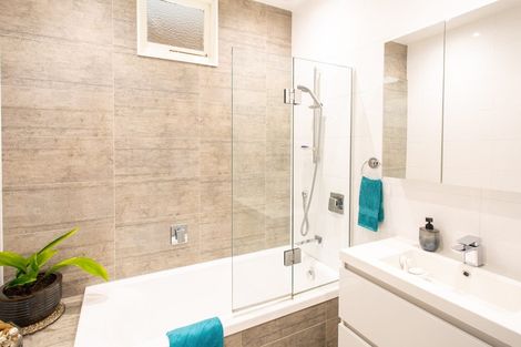 Photo of property in 9 Stone Street, Kenmure, Dunedin, 9011