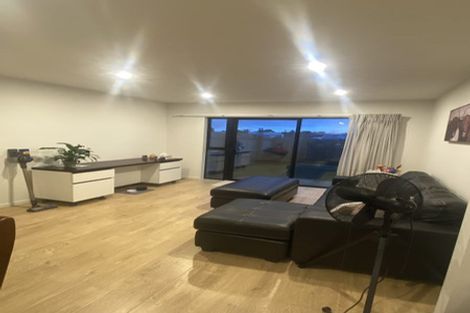 Photo of property in 7 Korama Lane, New Lynn, Auckland, 0600