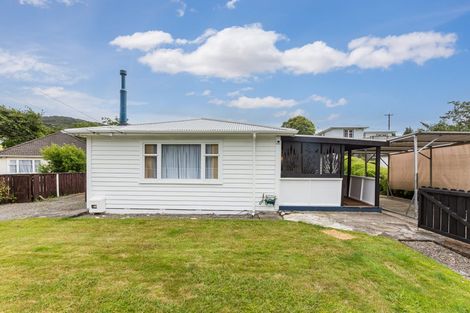 Photo of property in 46 Peel Place, Wainuiomata, Lower Hutt, 5014
