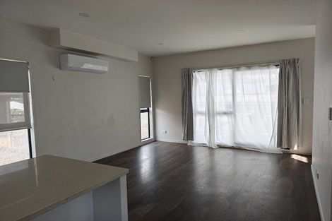 Photo of property in 2/16 William Roberts Road, Pakuranga, Auckland, 2010