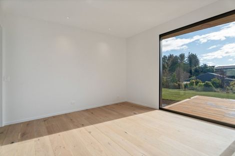 Photo of property in 44 Stackbrae Avenue, Wanaka, 9305