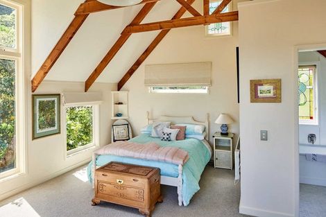 Photo of property in 8 Westhill Road, Point Howard, Lower Hutt, 5013