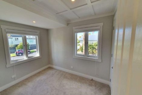 Photo of property in 8 Bungalow Avenue, Point Chevalier, Auckland, 1022