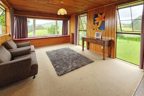 Photo of property in 1939 South Road, Pitone, New Plymouth, 4374