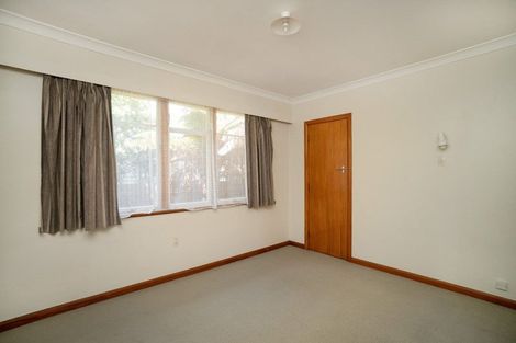 Photo of property in 6 Lowestoft Place, West End, Palmerston North, 4412