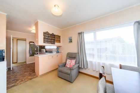 Photo of property in 38 Abraham Crescent, Milson, Palmerston North, 4414