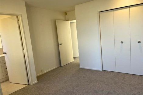 Photo of property in 2/16a Onepoto Road, Hauraki, Auckland, 0622