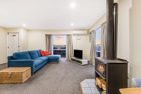 Photo of property in 28 Doncaster Terrace, Ascot Park, Porirua, 5024