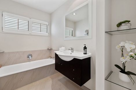 Photo of property in 89a Kowhai Road, Mairangi Bay, Auckland, 0630