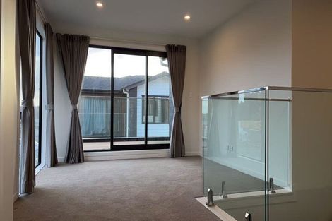 Photo of property in 4e Knights Road, Rosedale, Auckland, 0632