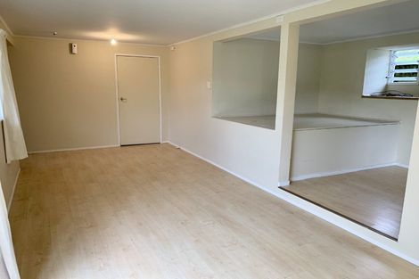 Photo of property in 65 Stillwater Crescent, Stillwater, Silverdale, 0993