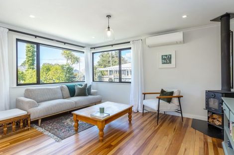 Photo of property in 14 Wood Street, Greytown, 5712