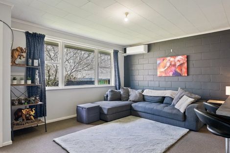 Photo of property in 2/64 Cruickshank Road, Clouston Park, Upper Hutt, 5018
