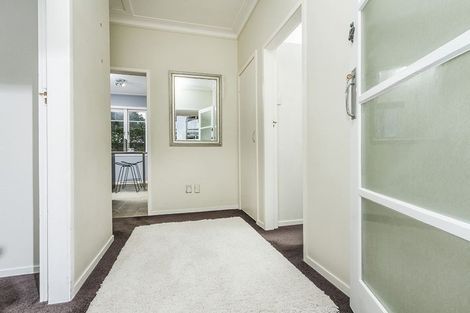 Photo of property in 78a Lake Road, Narrow Neck, Auckland, 0624