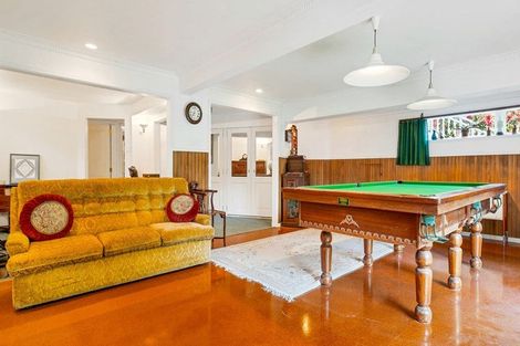 Photo of property in 32 Deane Avenue, Titirangi, Auckland, 0604