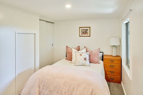 Photo of property in 72 Paremata Road, Paremata, Porirua, 5024