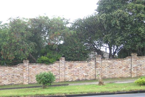 Photo of property in 4299 Great North Road, Glendene, Auckland, 0602