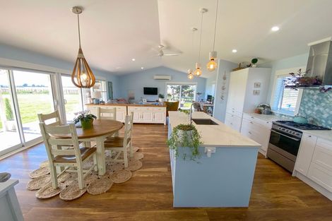 Photo of property in 35 Sears Road, Meeanee, Napier, 4183