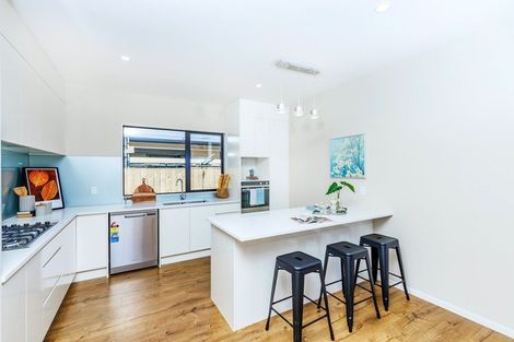 Photo of property in 4 Konoba Avenue, Kumeu, 0810