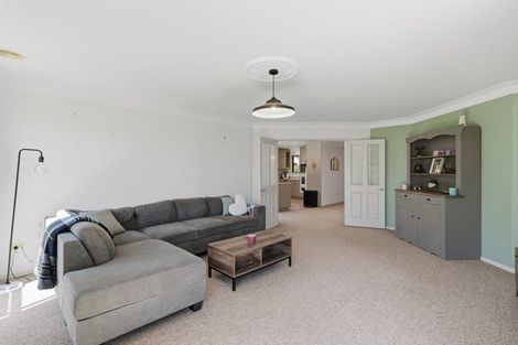 Photo of property in 16 Maria Street, Lumsden, 9730