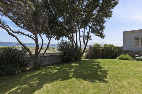 Photo of property in 24 Pukatea Street, Eastbourne, Lower Hutt, 5013