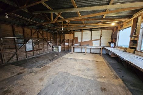 Photo of property in 2 Warburton Street, Karoro, Greymouth, 7805